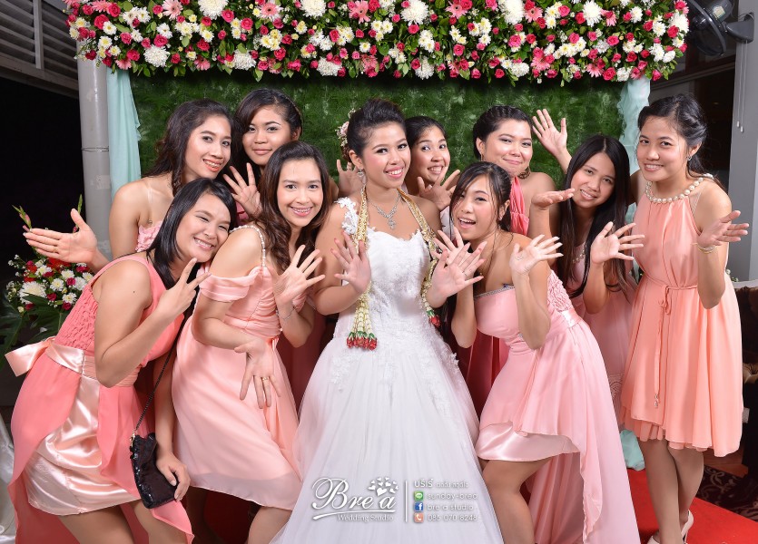 ถ่ายภาพแต่งงาน