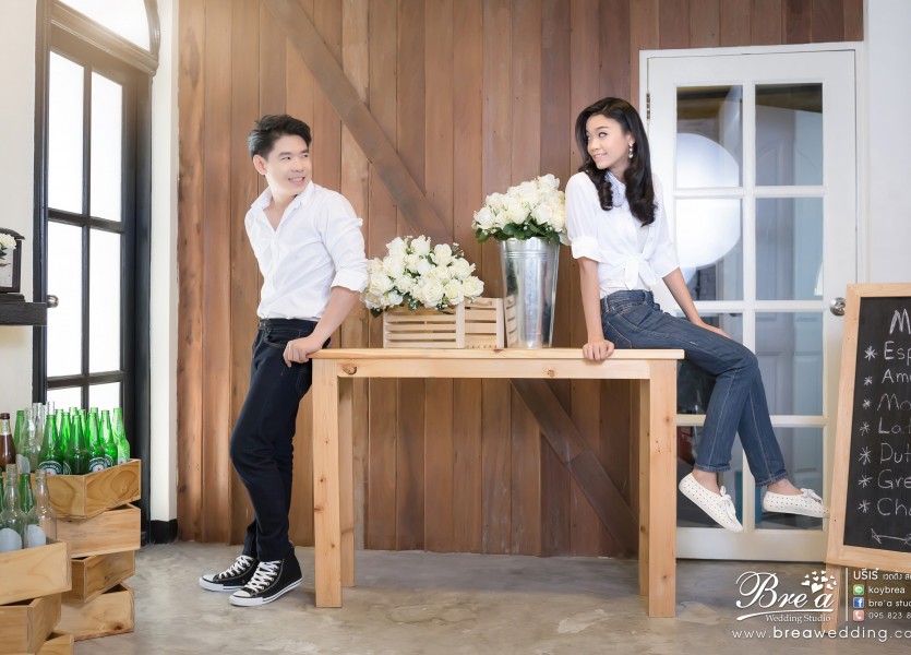 ถ่ายรูปแต่งงานในสตูดิโอ บรีเร่ เวดดิ้ง บางบัวทอง นนทบุรี โดมินิค Dominic studio