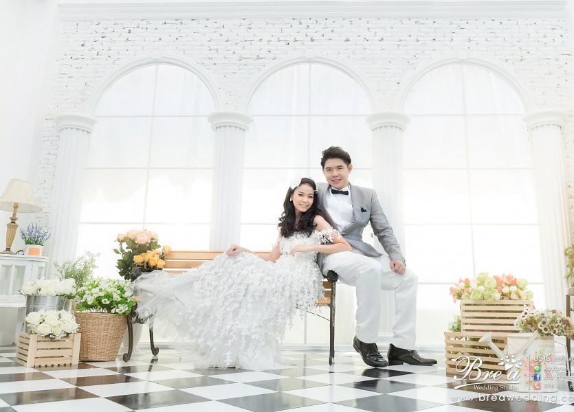 ถ่ายรูปแต่งงานในสตูดิโอ บรีเร่ เวดดิ้ง บางบัวทอง นนทบุรี โดมินิค Dominic studio