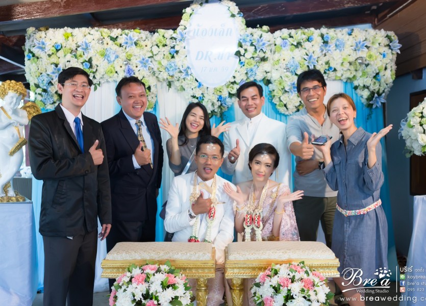 ชุดแต่งงาน ชุดไทยแต่งงาน ถ่ายรูปแต่งงาน ราชบุรี งานแต่งงาน นนทบุรี