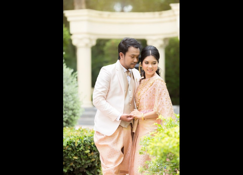 พรีเวดดิ้ง . ชุดแต่งงาน . ชุดไทยแต่งงาน . ร้านเวดดิ้ง . ถ่ายรูปแต่งงาน .Prewedding .ฌ็องเซลิเซ่