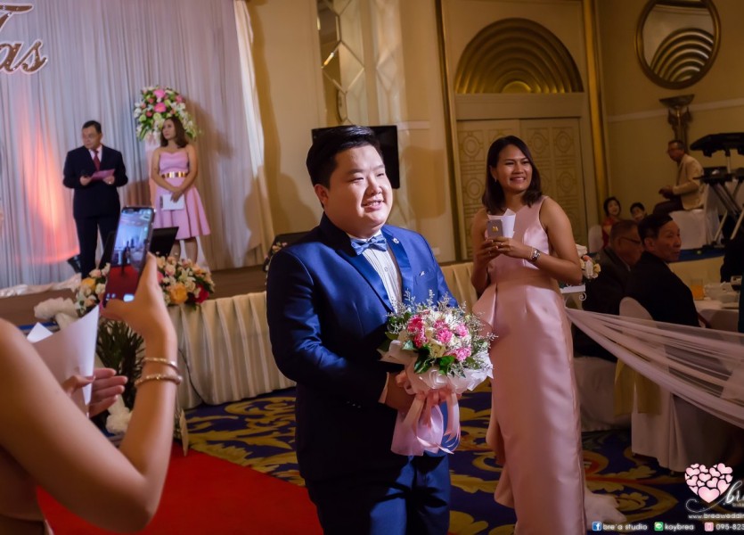 โรงแรมมณเฑียรริเวอร์ไซด์กรุงเทพ  ชุดแต่งงาน 080 ถ่ายภาพ