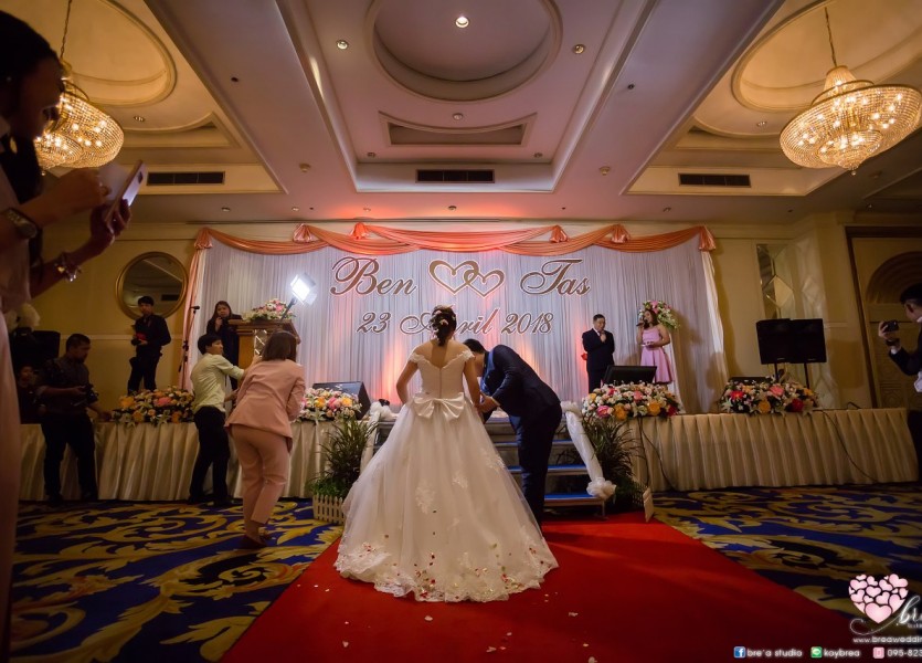 โรงแรมมณเฑียรริเวอร์ไซด์กรุงเทพ  ชุดแต่งงาน 097 ถ่ายภาพ